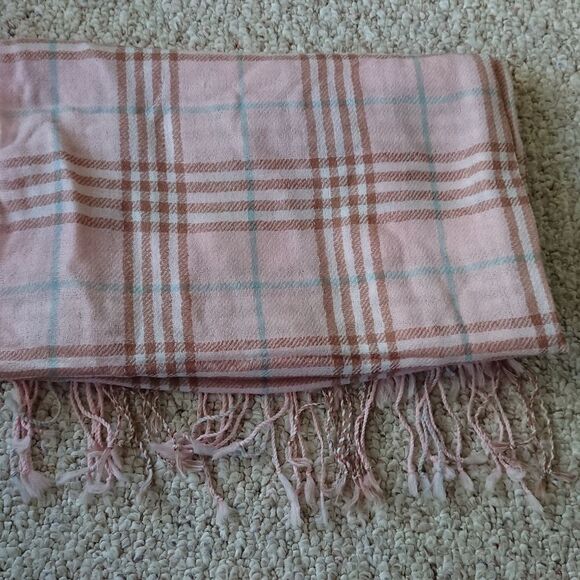 Plaid Pink Tan Fringe Scarf 100% Pashmina - Picture 9 of 11